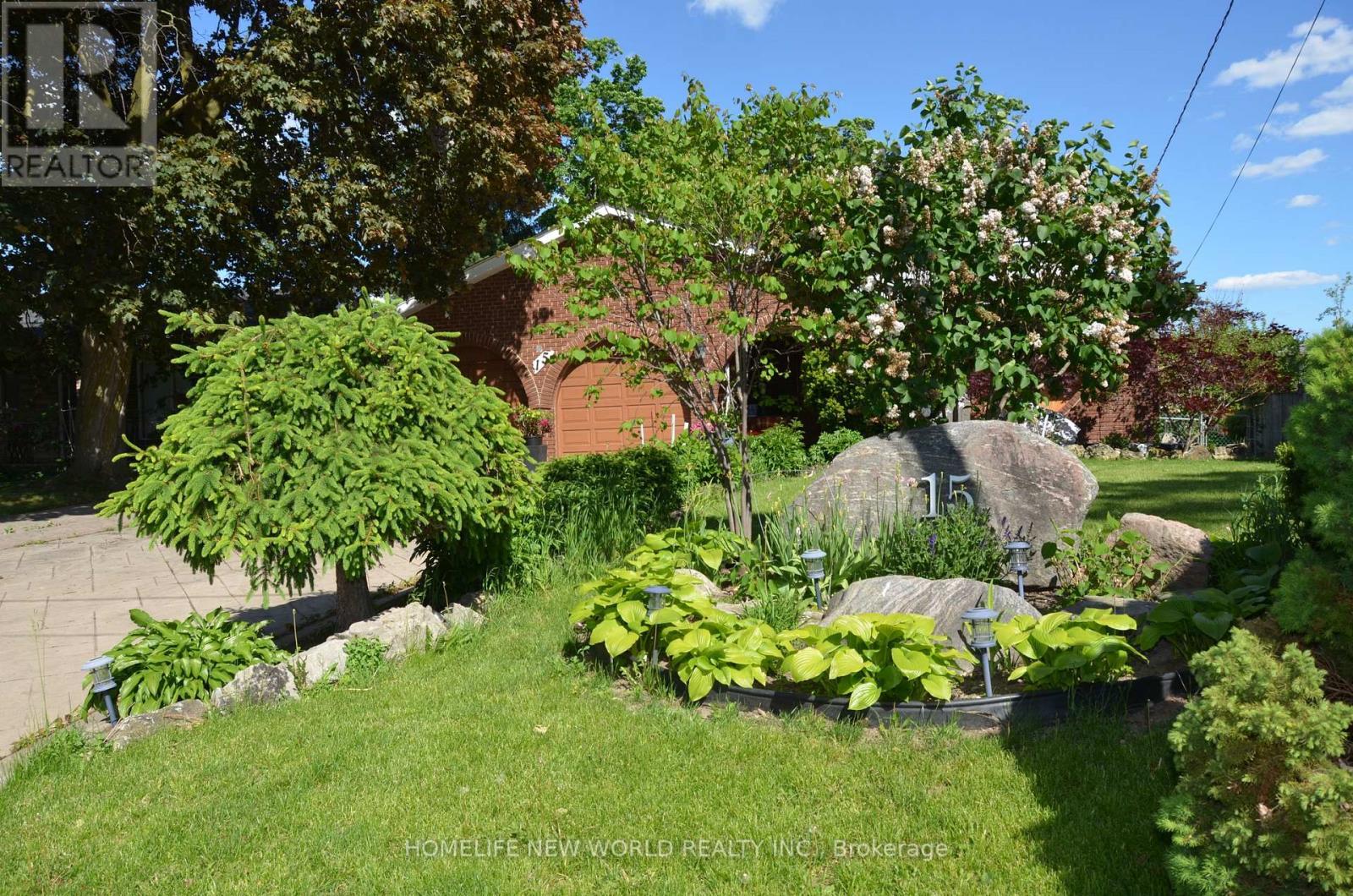 15 Brantley Crescent, Toronto, ON