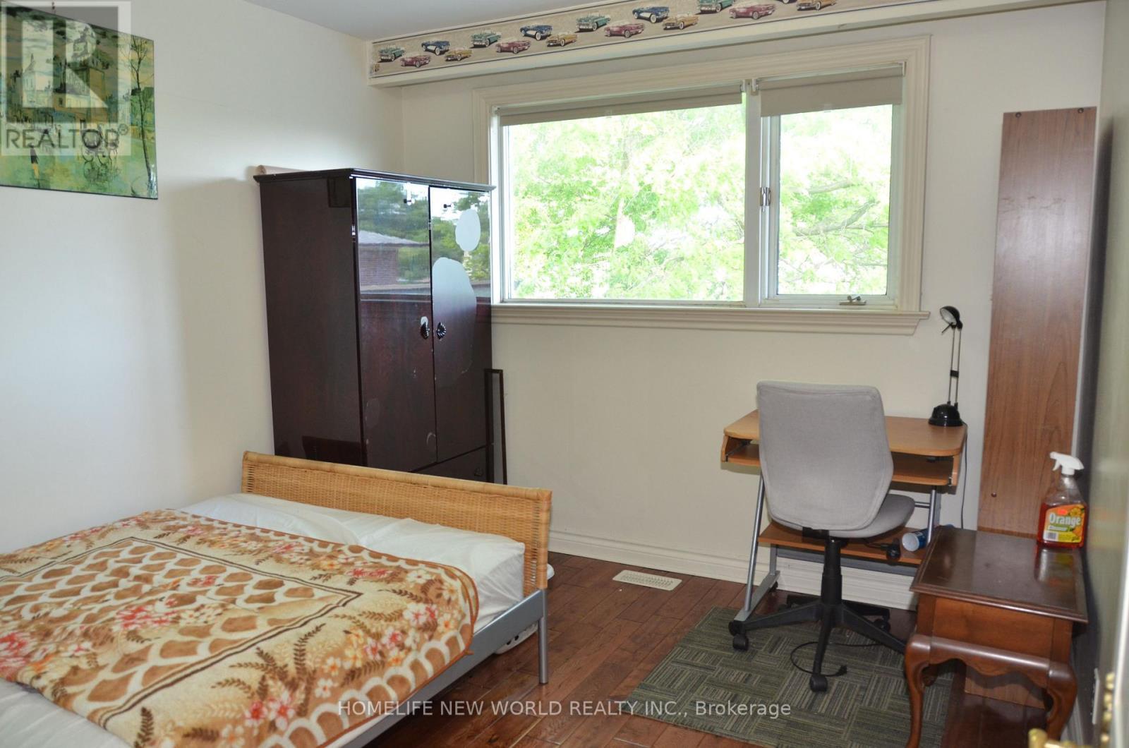 15 Brantley Crescent, Toronto, ON