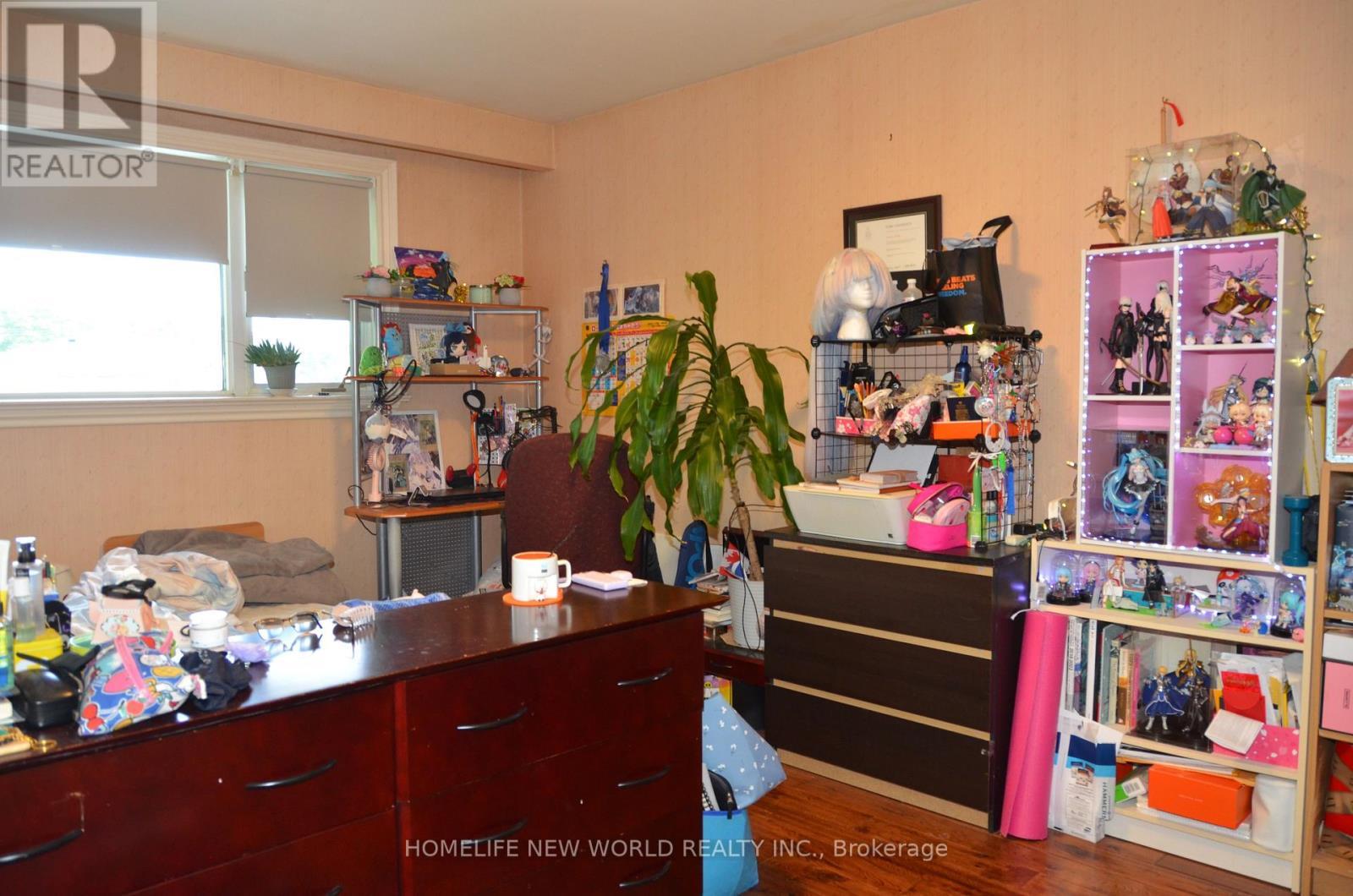 15 Brantley Crescent, Toronto, ON
