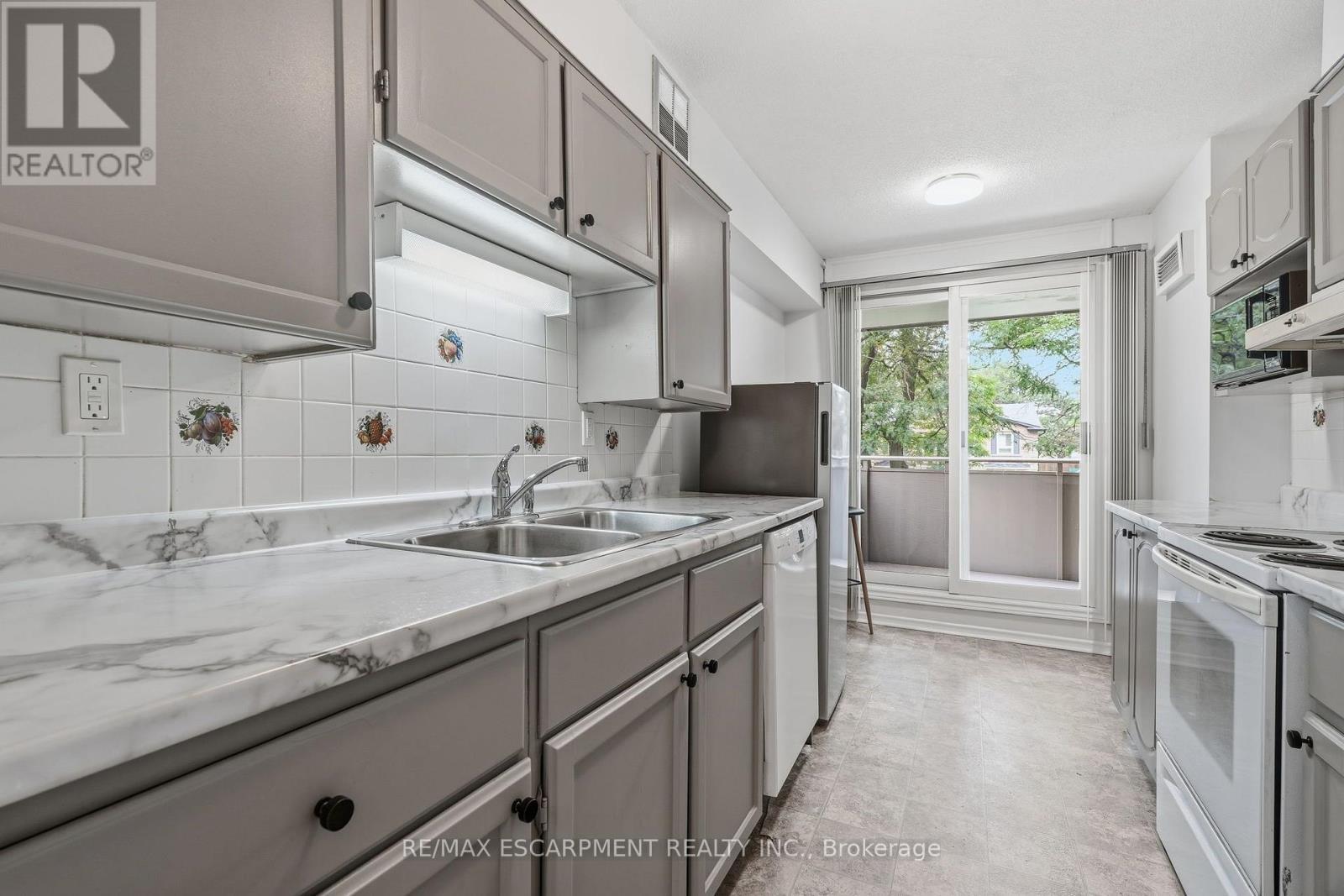 203 - 1415 Ghent Avenue, Burlington, ON