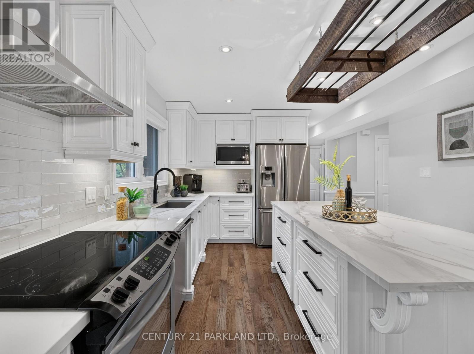 1302 Hillview Crescent, Oakville, ON