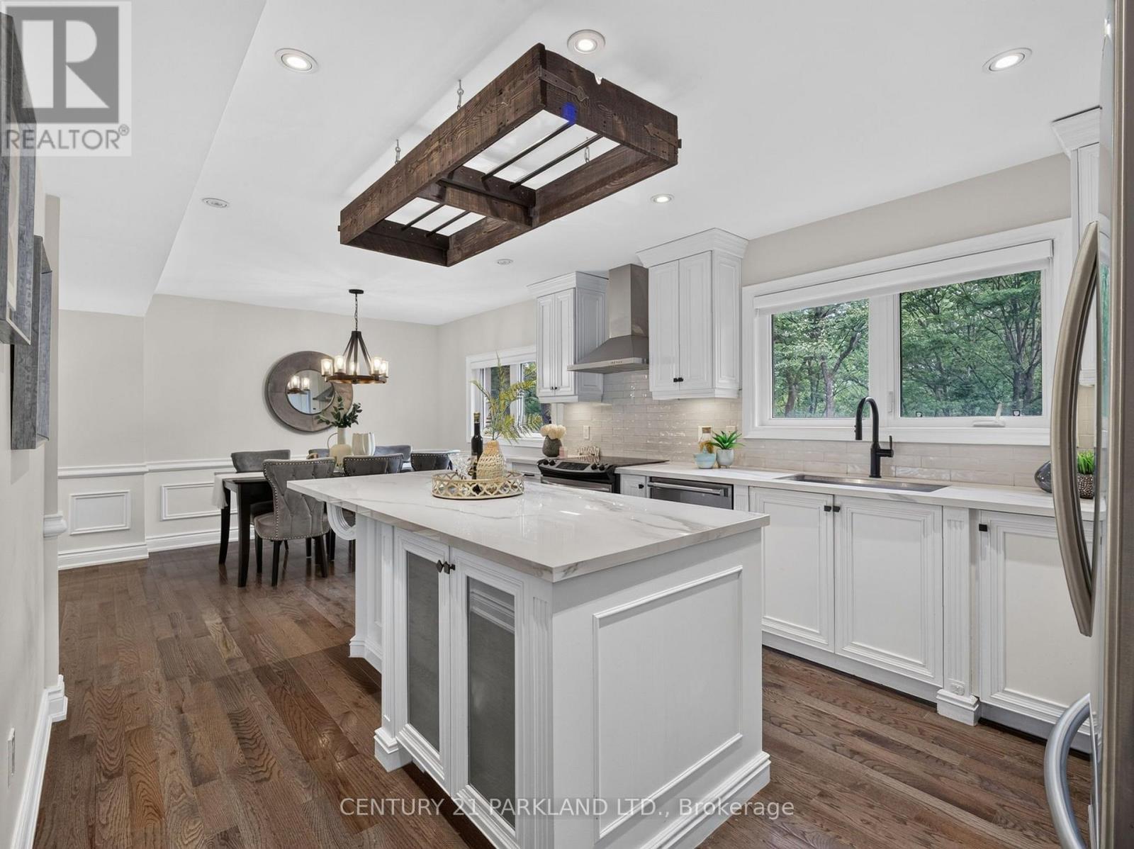 1302 Hillview Crescent, Oakville, ON