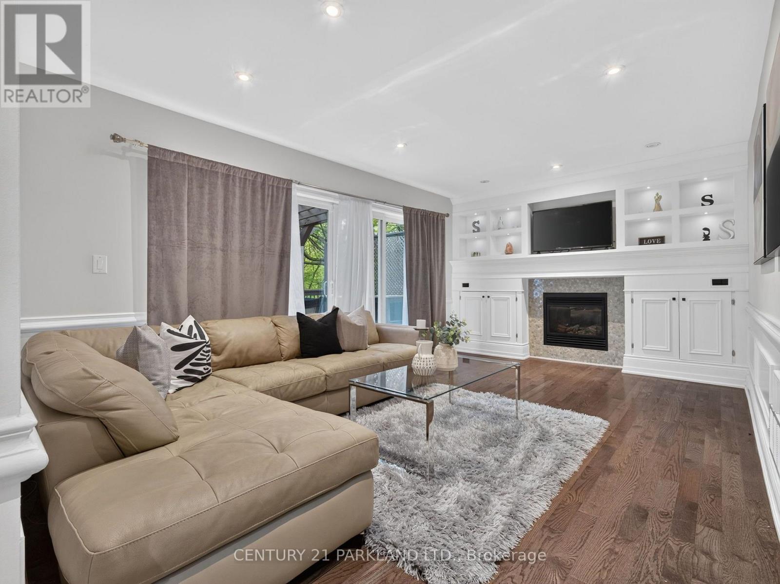 1302 Hillview Crescent, Oakville, ON