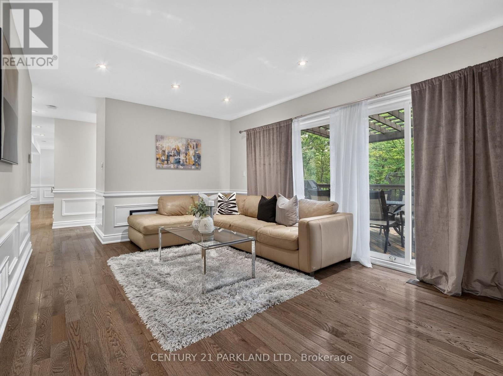 1302 Hillview Crescent, Oakville, ON