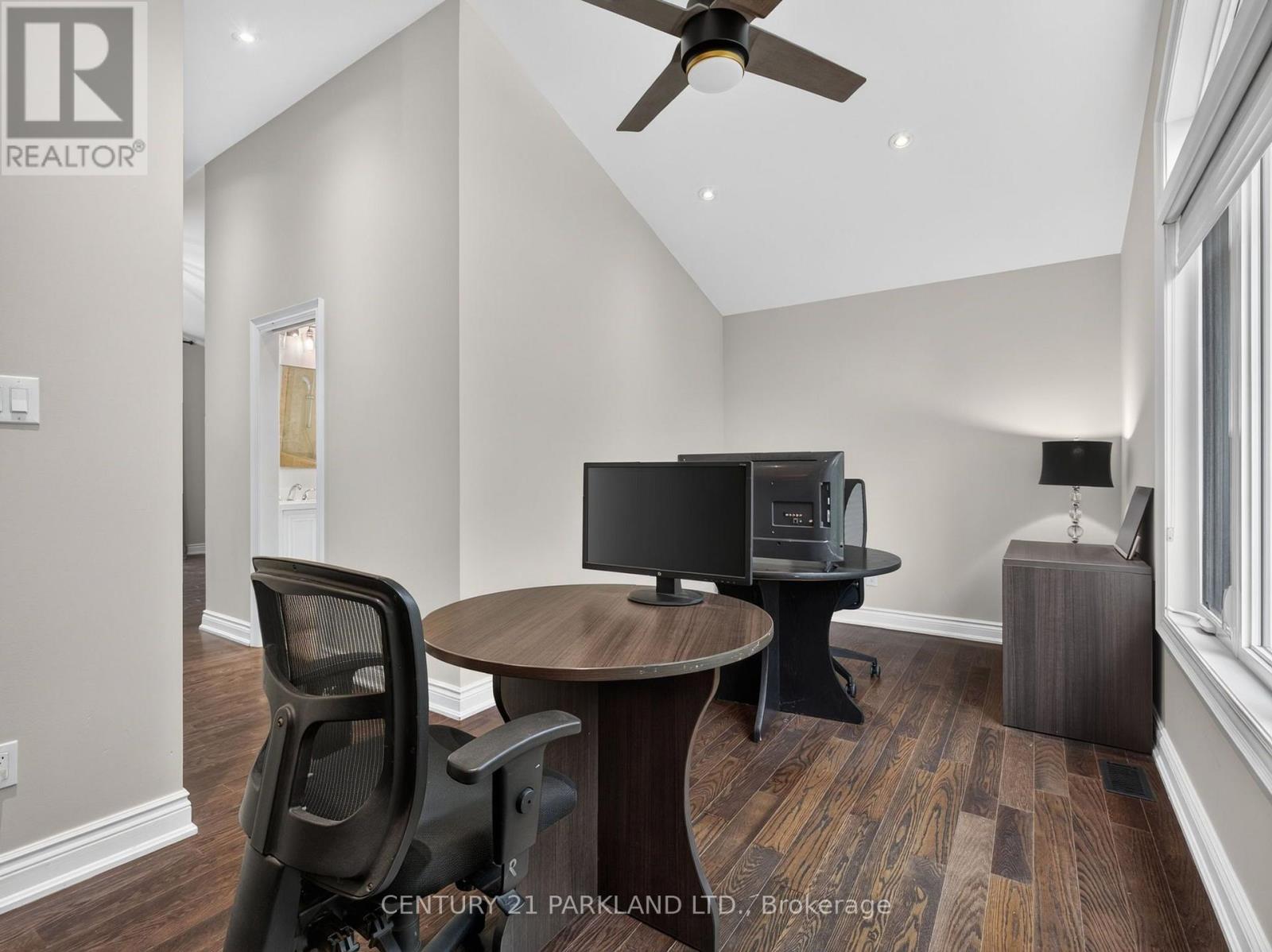 1302 Hillview Crescent, Oakville, ON