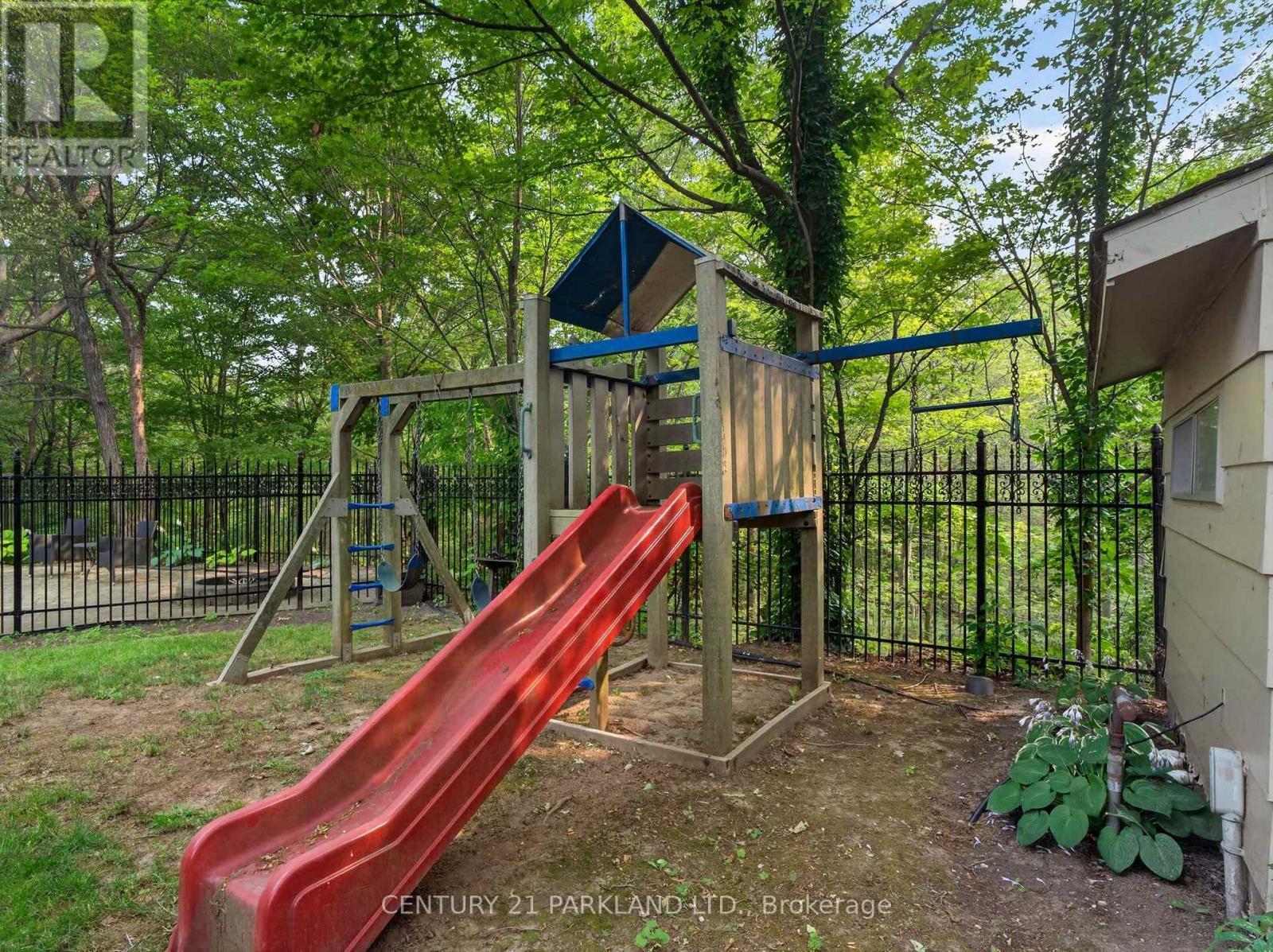 1302 Hillview Crescent, Oakville, ON