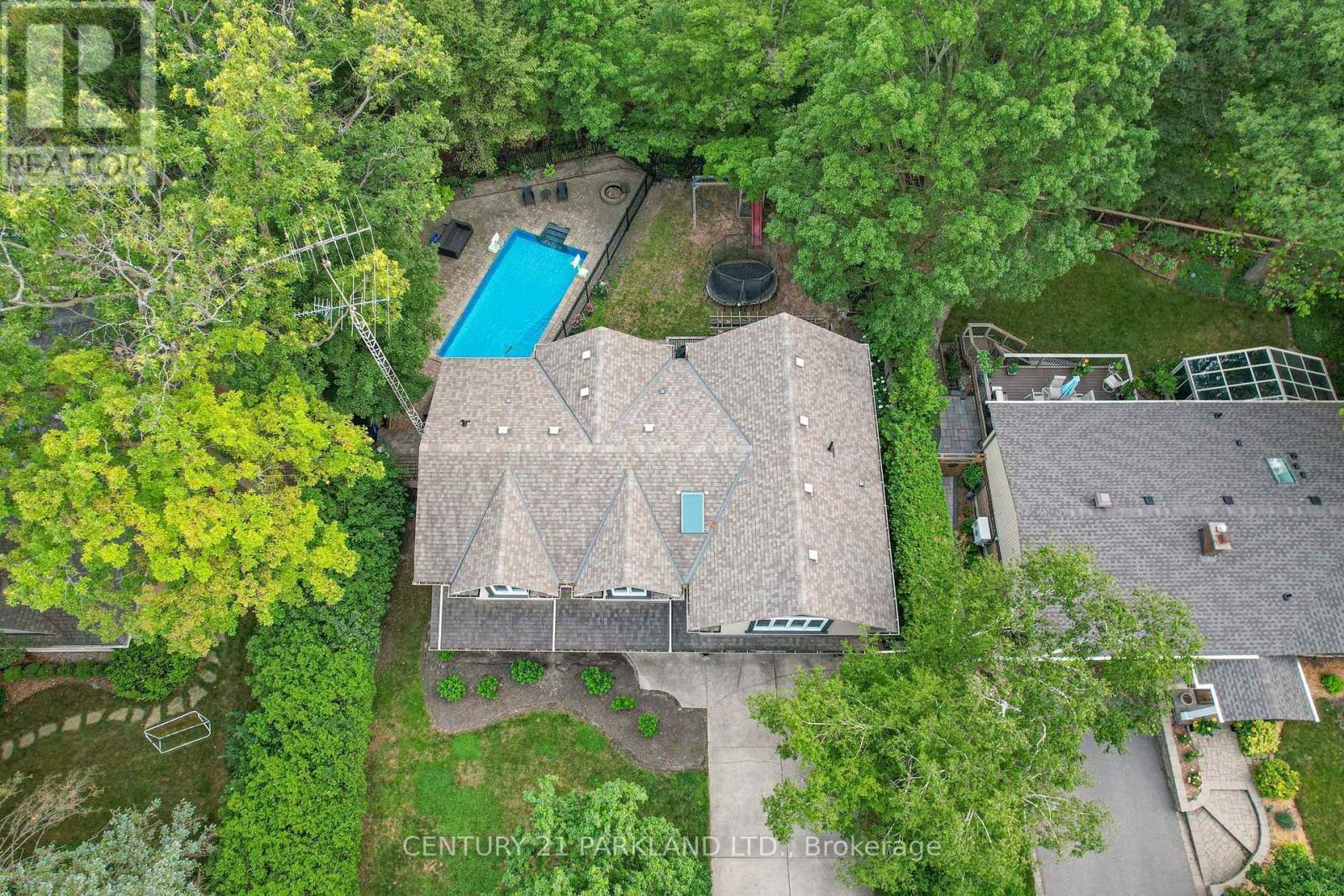 1302 Hillview Crescent, Oakville, ON