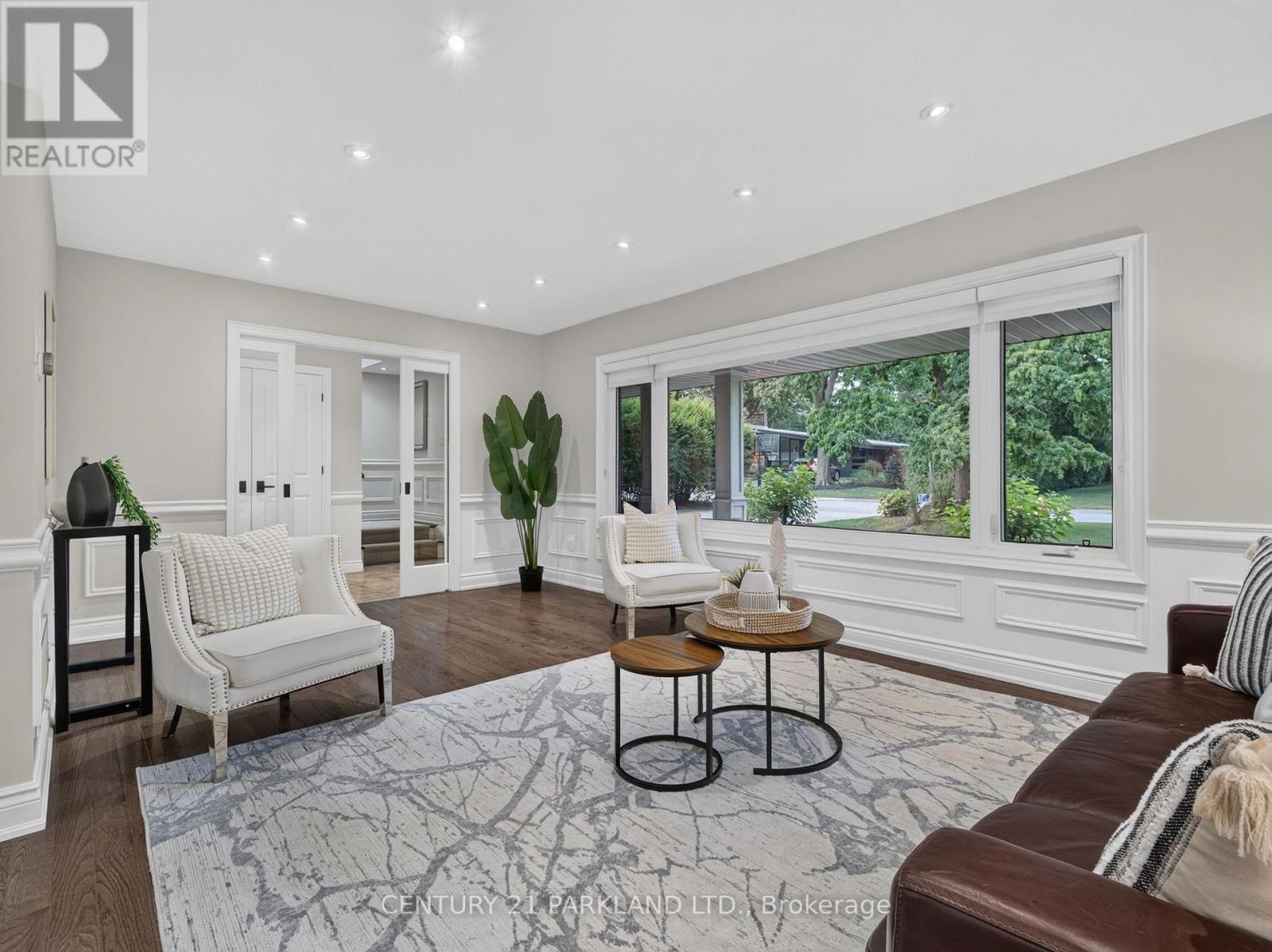 1302 Hillview Crescent, Oakville, ON