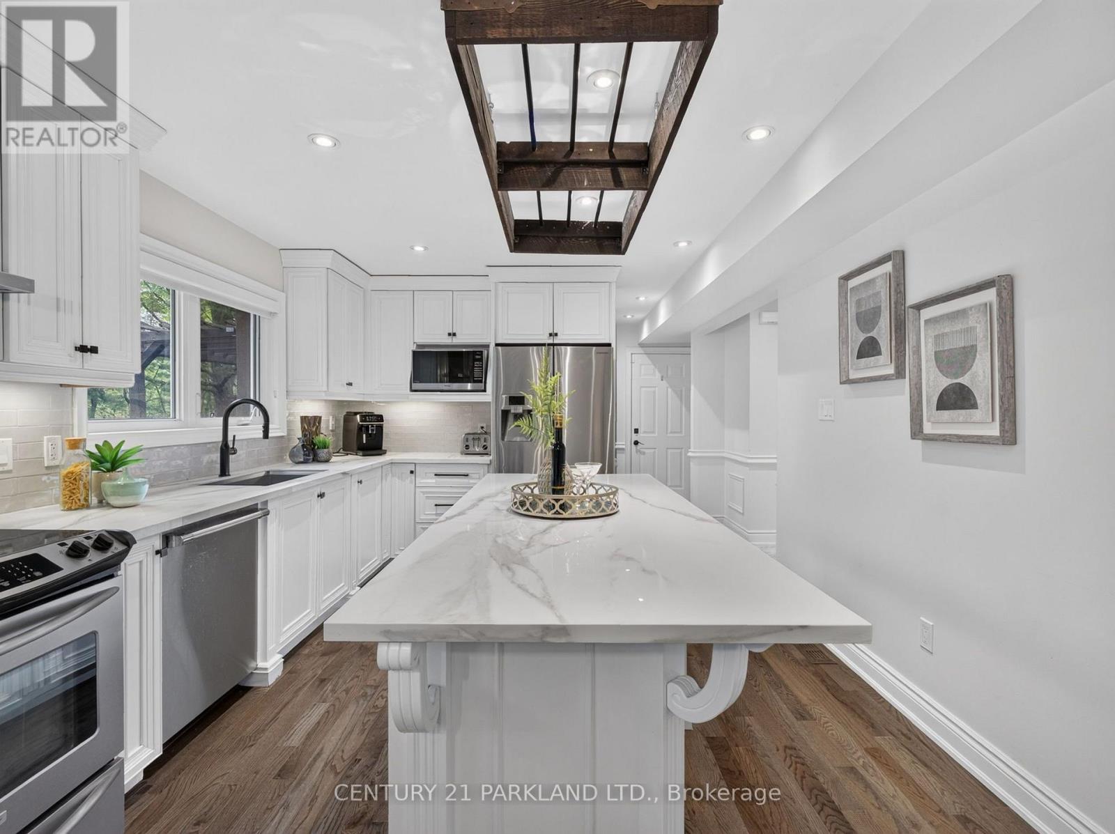 1302 Hillview Crescent, Oakville, ON