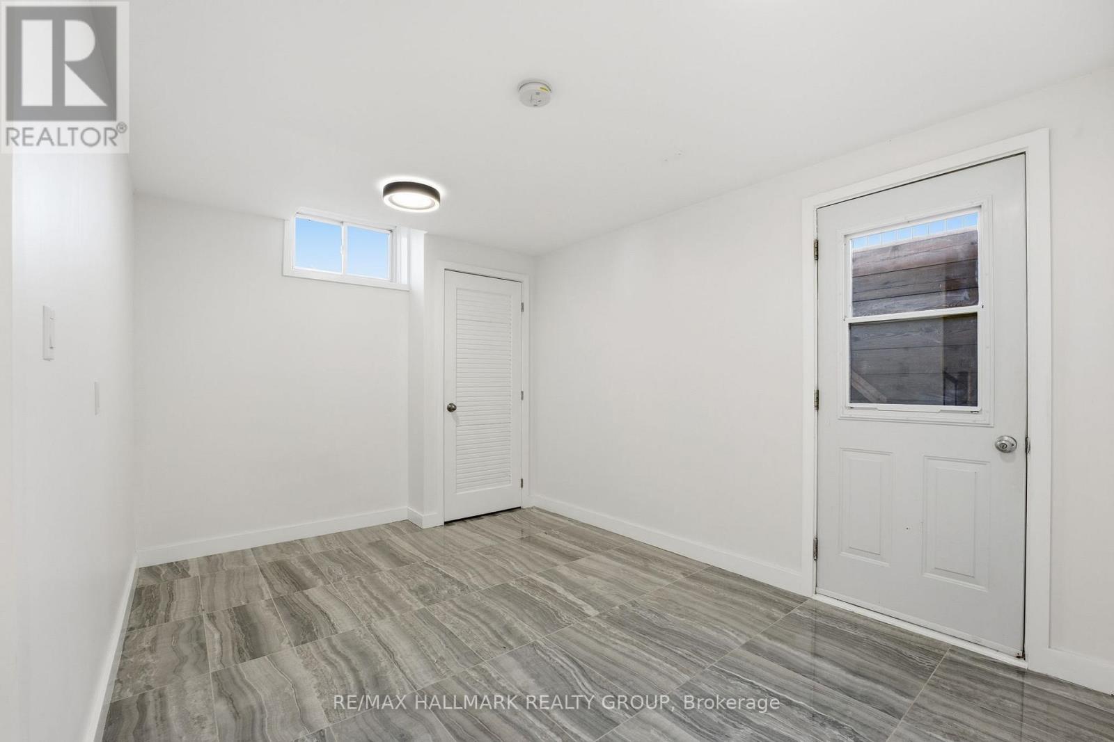 Side lower level entrance - 11709 County 38 Road, North Dundas, ON