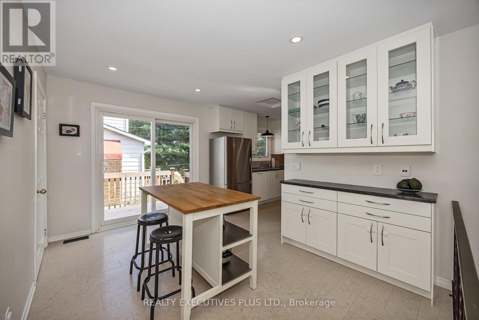 1533 Payette Drive, Ottawa, ON