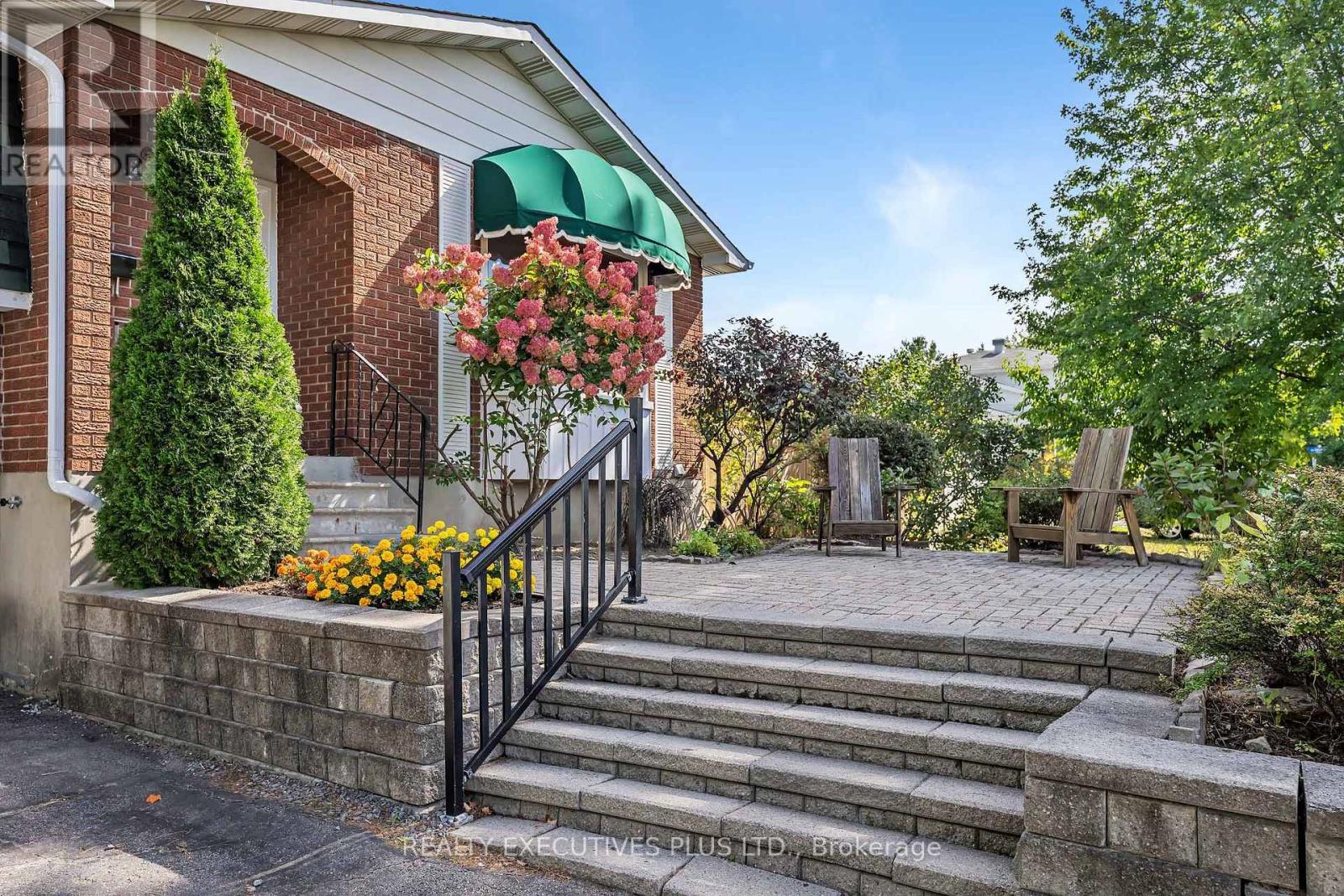 1533 Payette Drive, Ottawa, ON