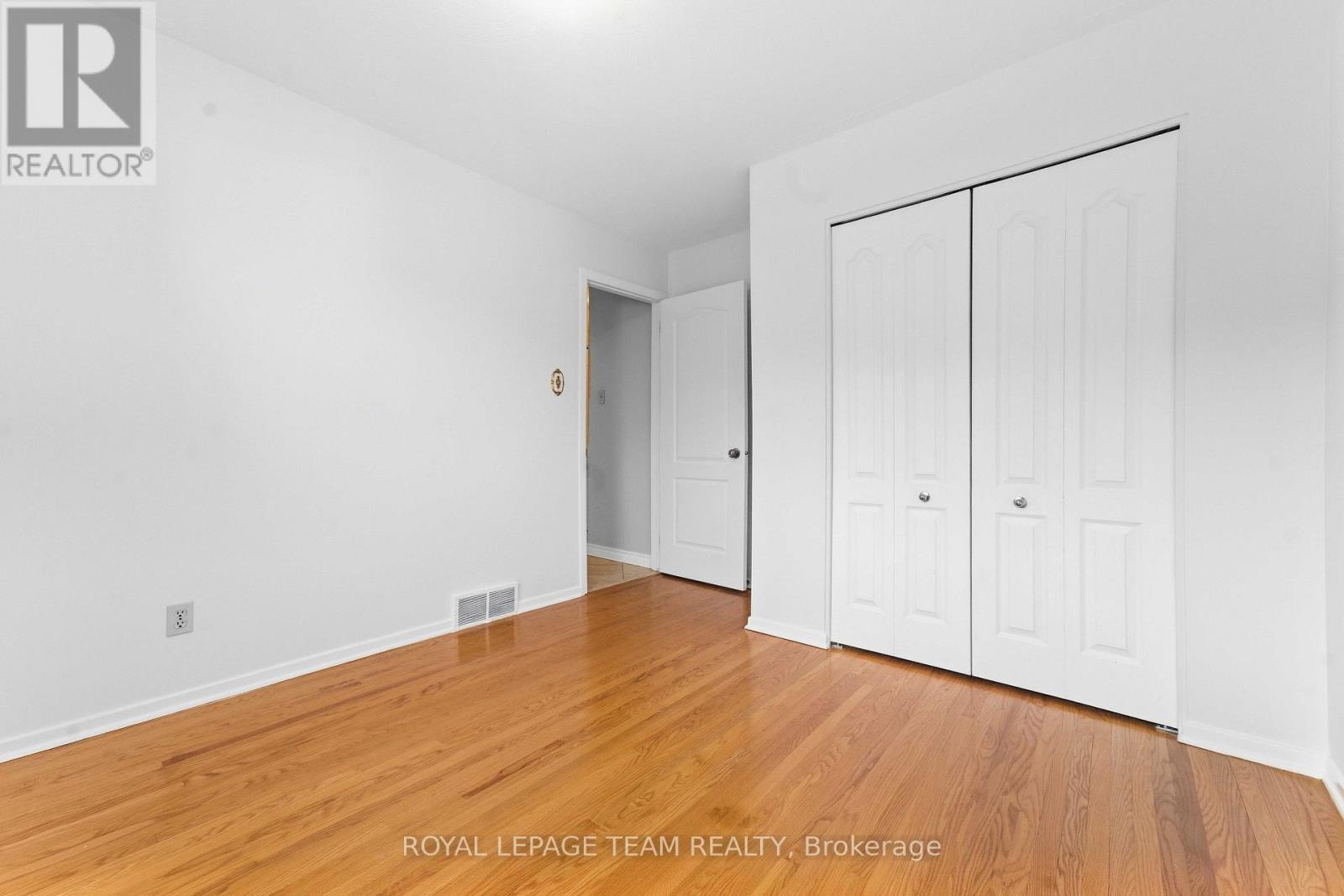 1515 Valmarie Avenue, Ottawa, ON