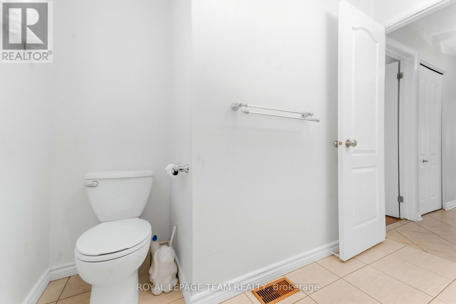 1515 Valmarie Avenue, Ottawa, ON