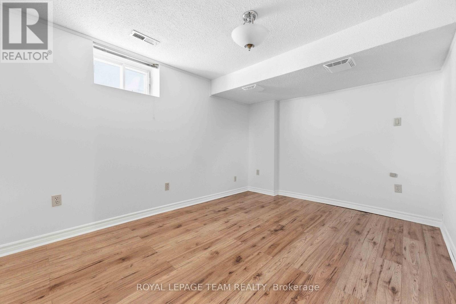1515 Valmarie Avenue, Ottawa, ON