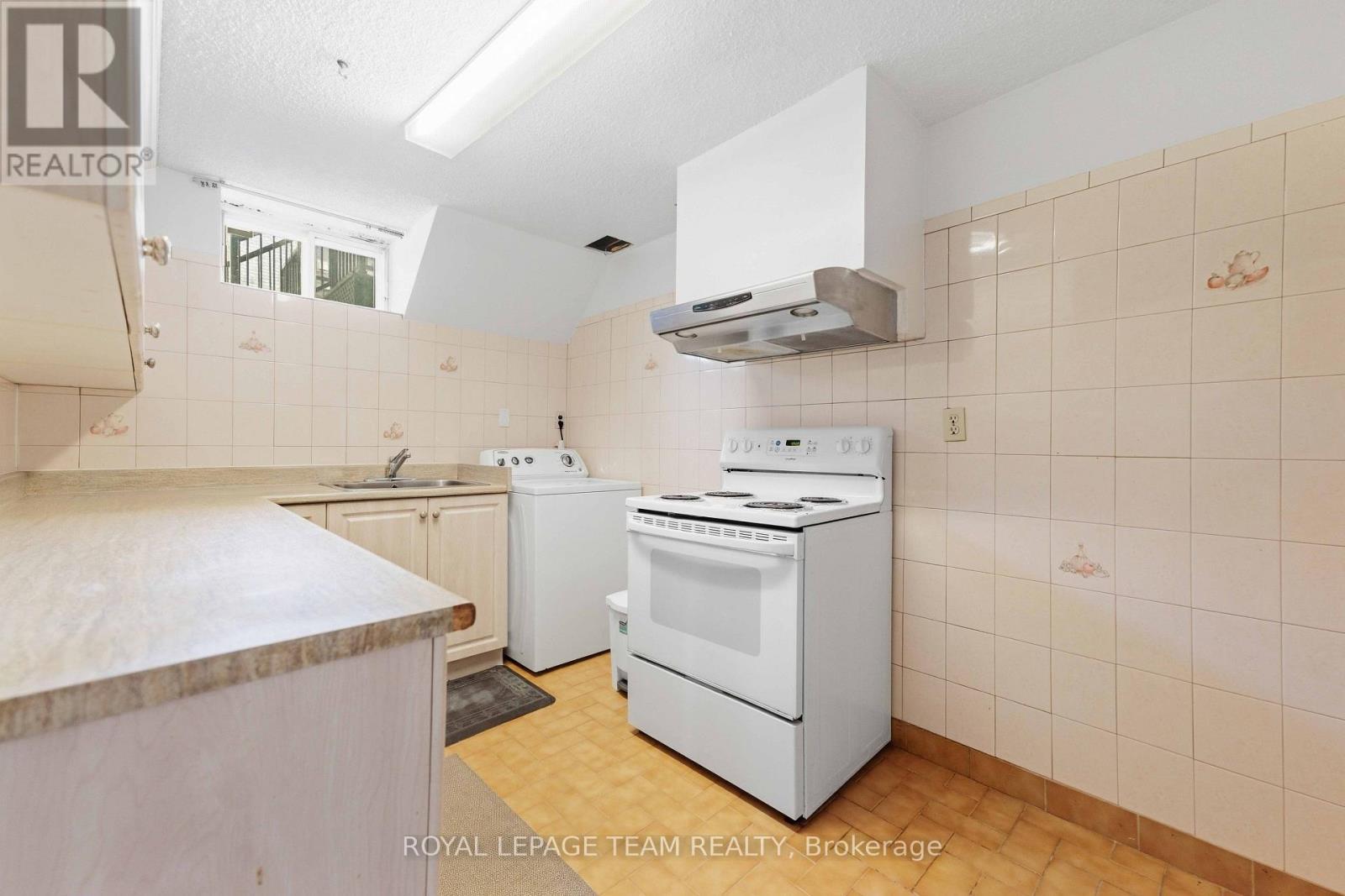 1515 Valmarie Avenue, Ottawa, ON