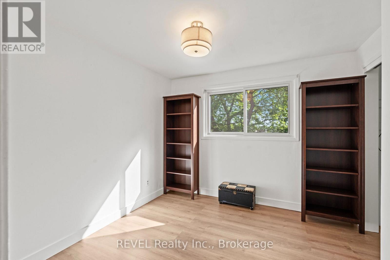 28 Black Knight Road, St. Catharines (Lakeport), ON