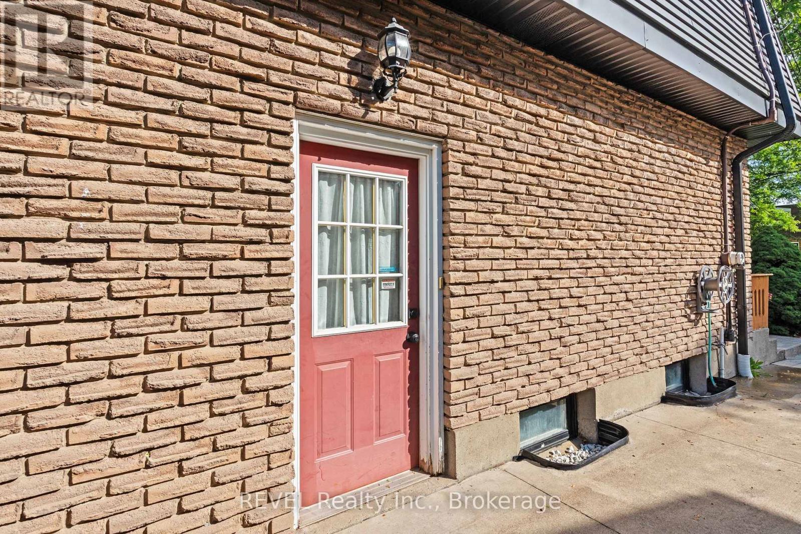 28 Black Knight Road, St. Catharines (Lakeport), ON