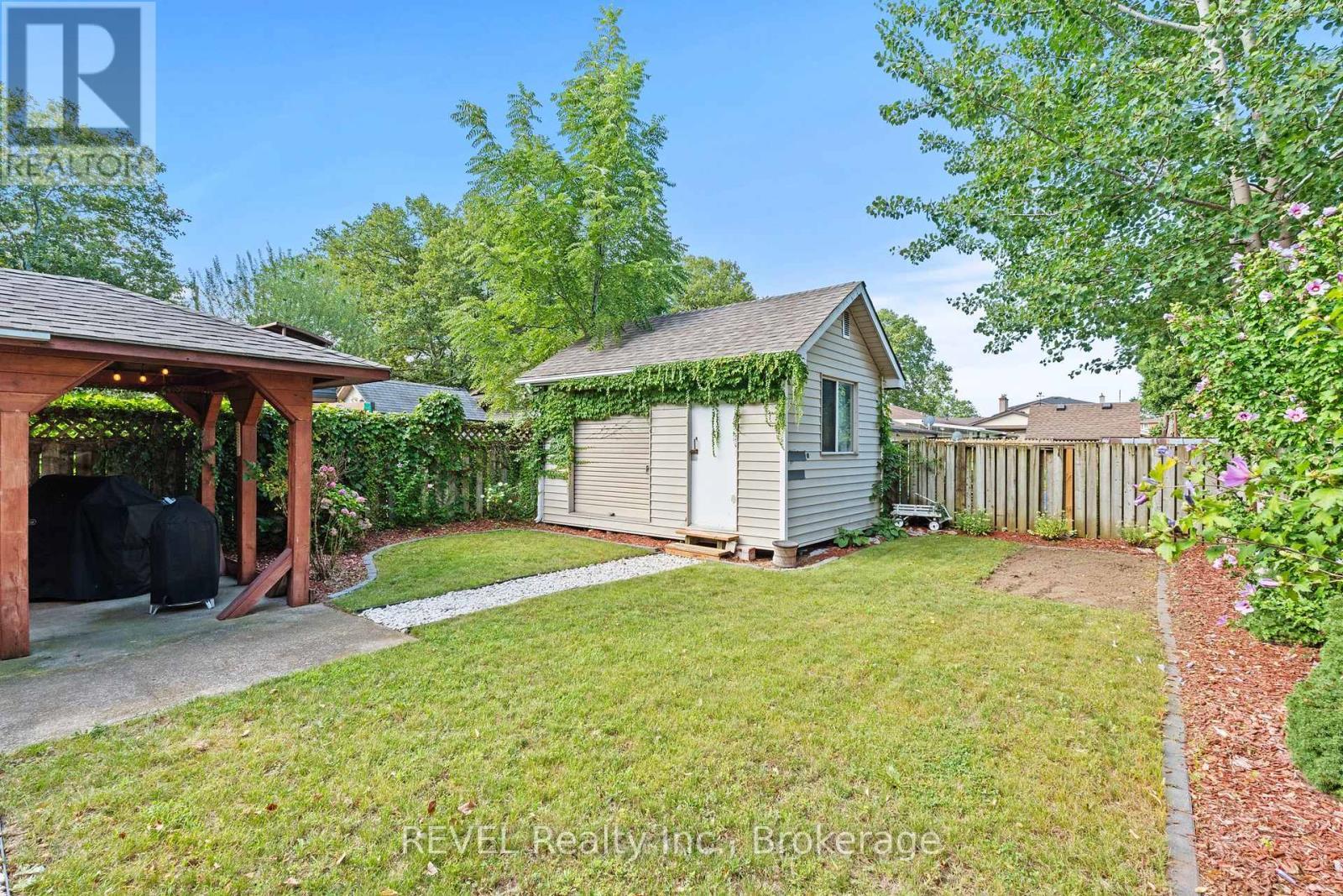 28 Black Knight Road, St. Catharines (Lakeport), ON