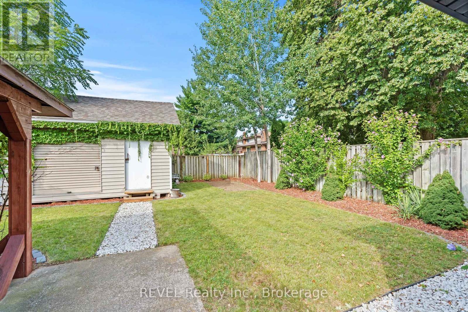 28 Black Knight Road, St. Catharines (Lakeport), ON