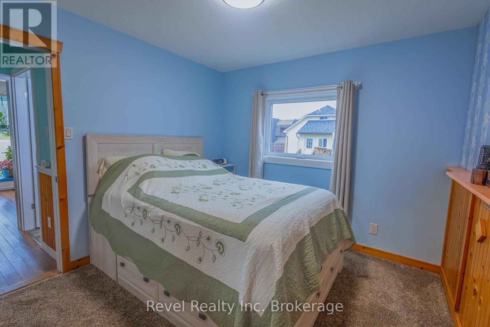 2 Lincoln Avenue, South River, ON