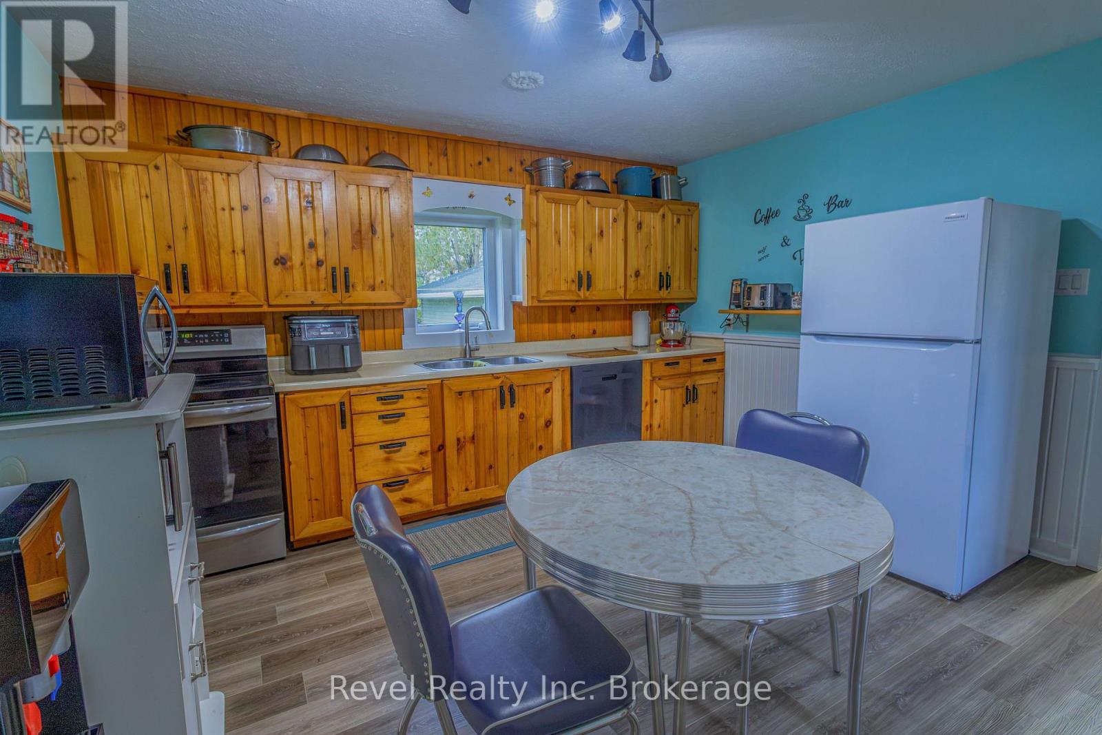 2 Lincoln Avenue, South River, ON