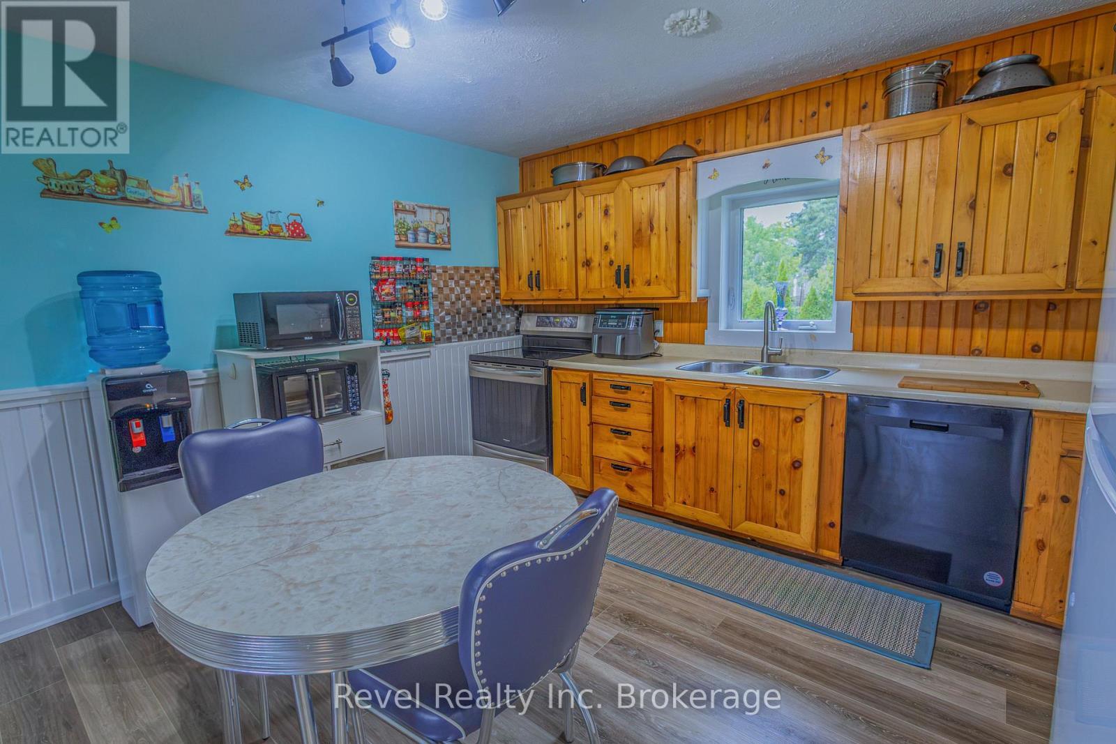 2 Lincoln Avenue, South River, ON