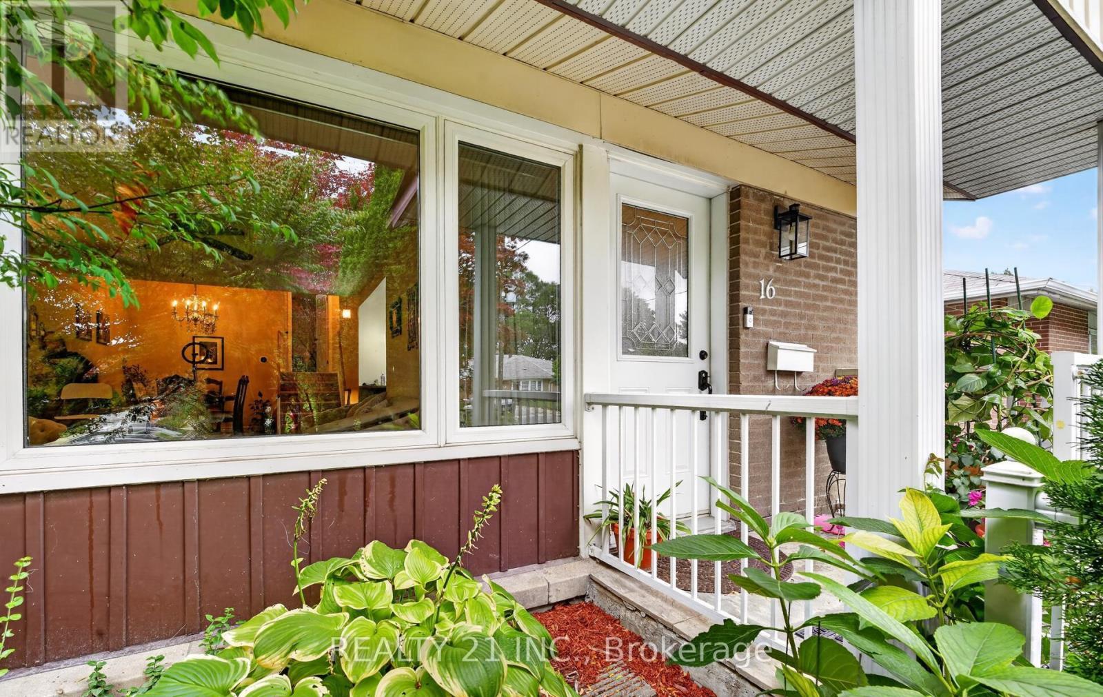 16 Baltray Crescent, Toronto, ON