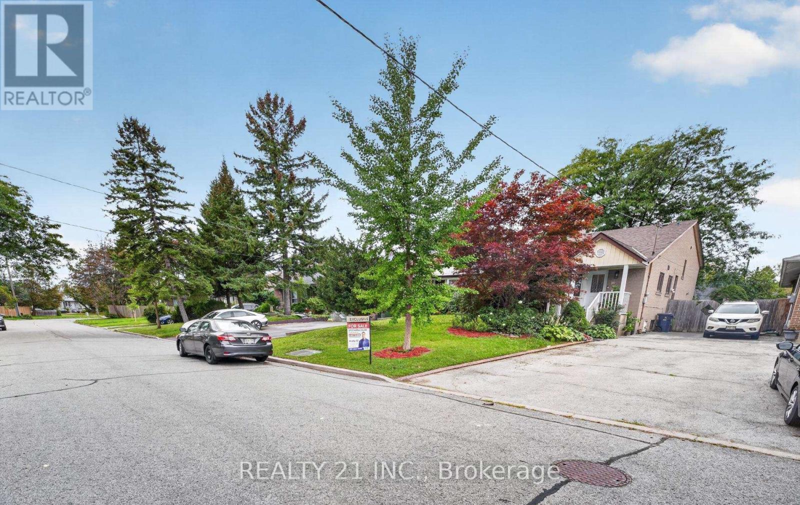 16 Baltray Crescent, Toronto, ON
