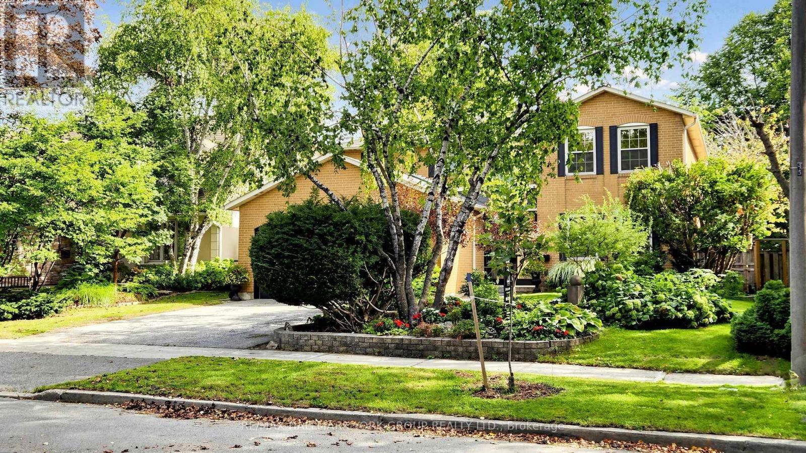 45 Pinnacle Road, Toronto, ON