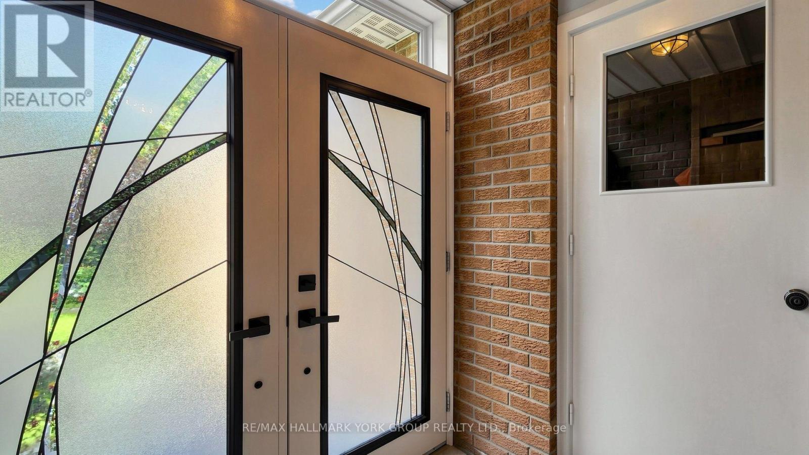 45 Pinnacle Road, Toronto, ON