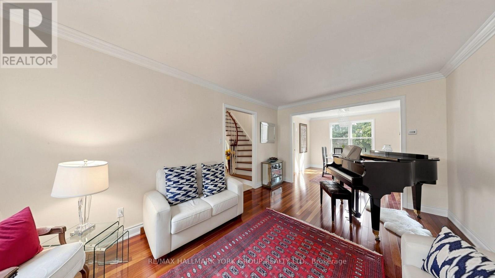 45 Pinnacle Road, Toronto, ON