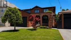 65 FOCH AVENUE Toronto, ON M8W 3X5