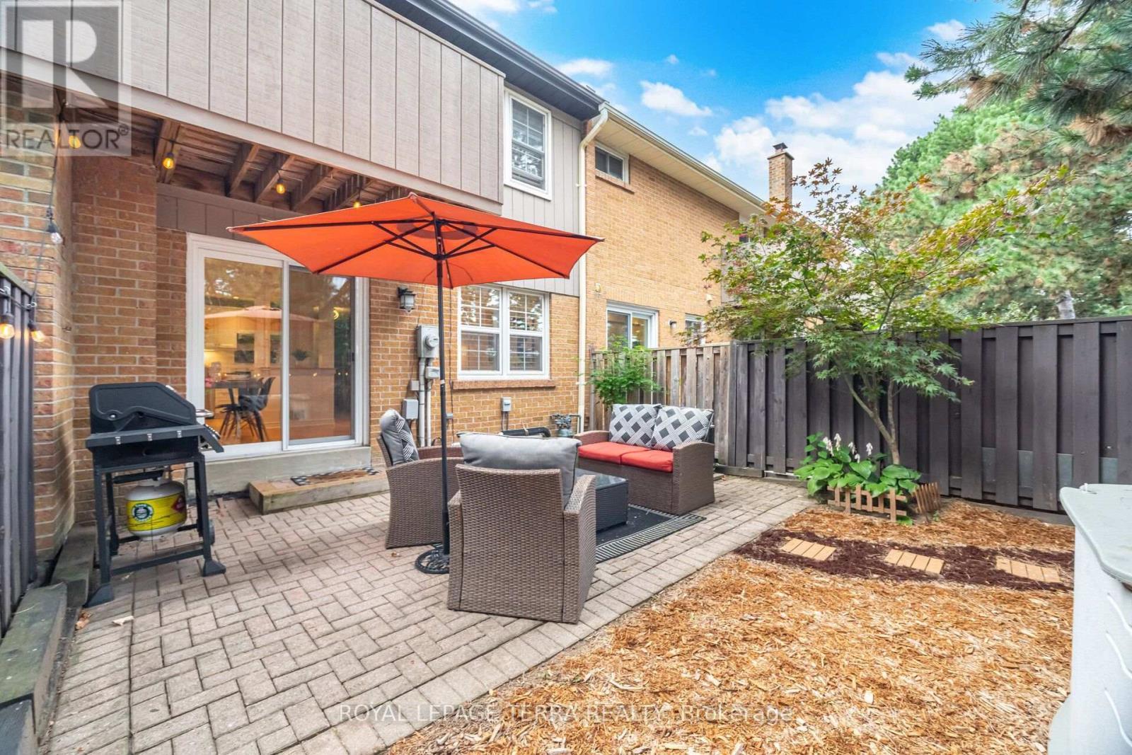 138 - 1951 Rathburn Road E, Mississauga, ON