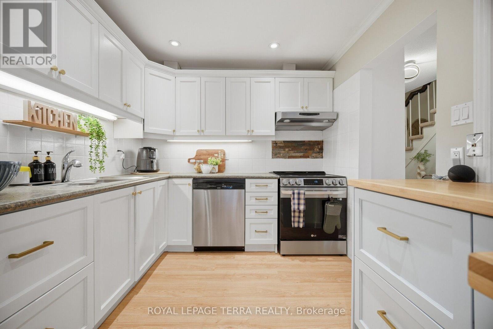 138 - 1951 Rathburn Road E, Mississauga, ON