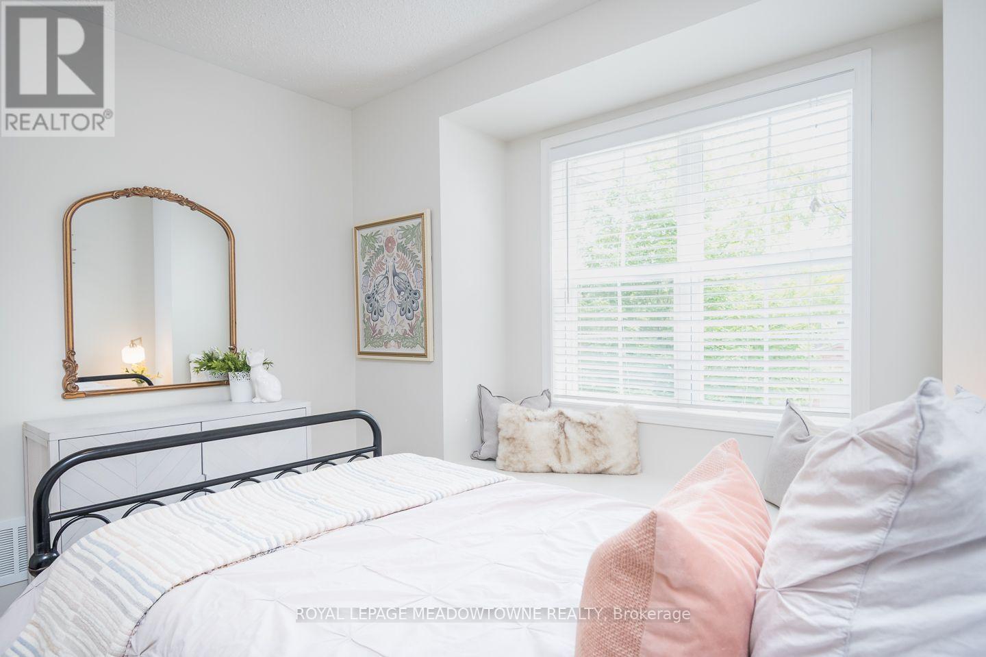 1147 Riddell Crescent, Milton, ON