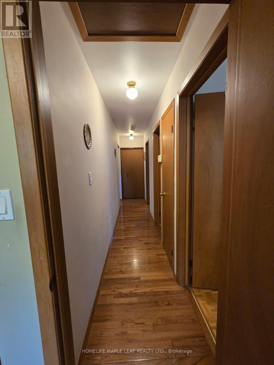 Hallway - 410 Lakeview Drive, Waterloo, ON