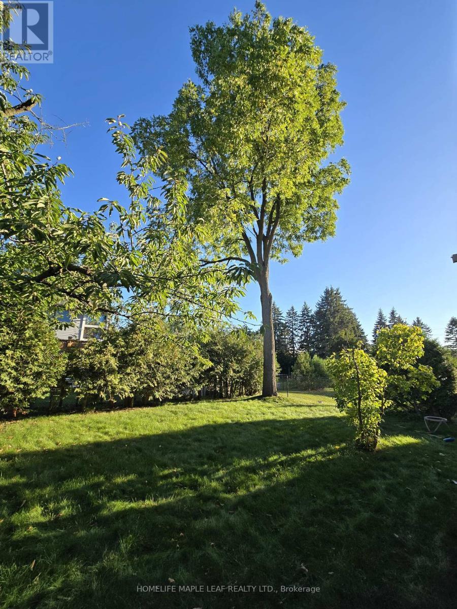410 Lakeview Drive, Waterloo, ON