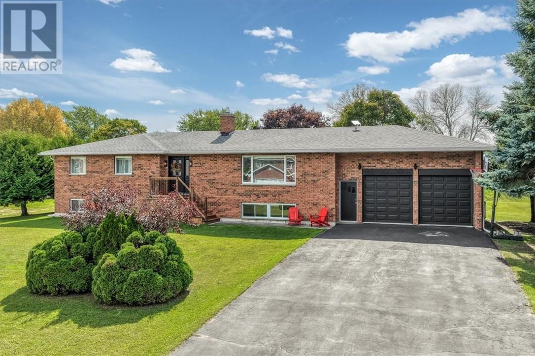 79 Meredith Street W, Little Current, ON