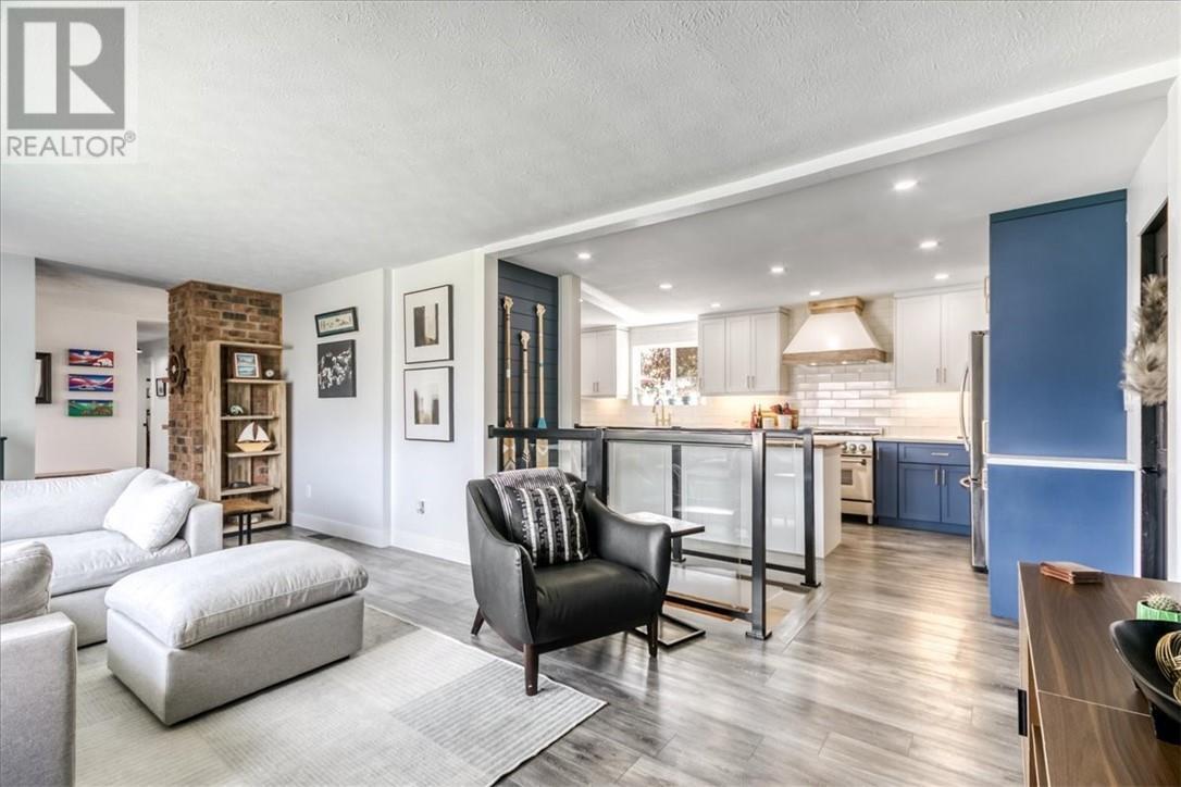 79 Meredith Street W, Little Current, ON