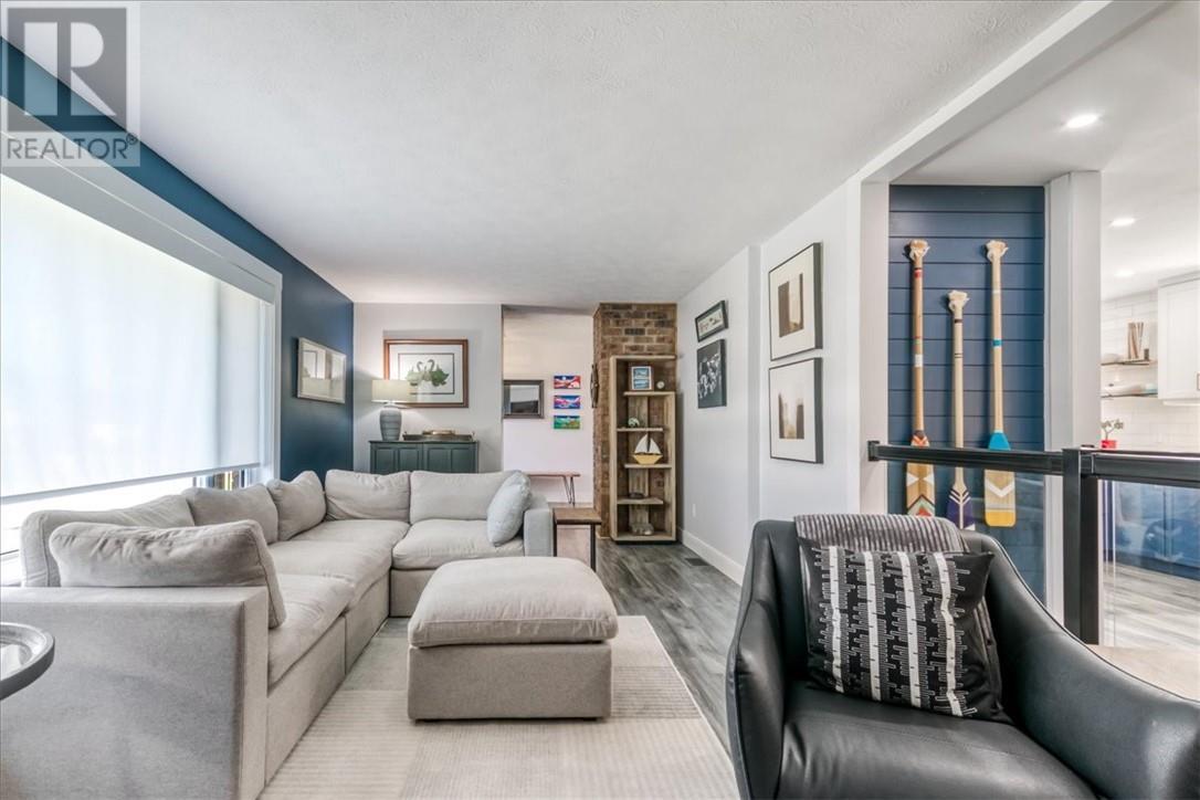 79 Meredith Street W, Little Current, ON