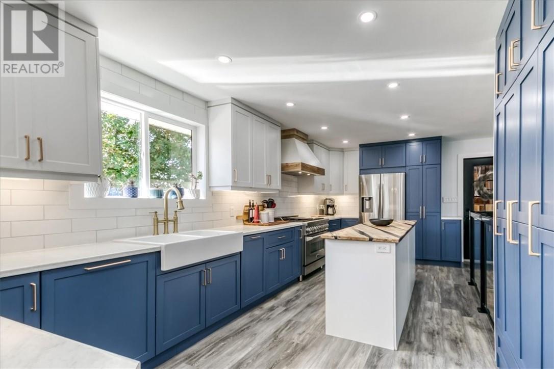79 Meredith Street W, Little Current, ON