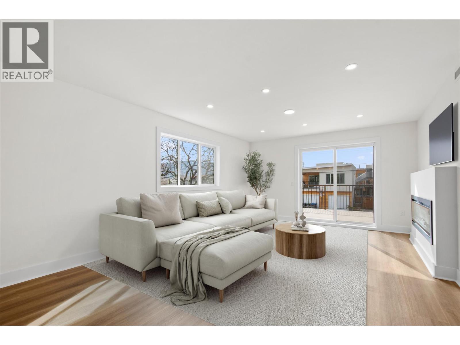 Virtually Staged - 578 Lakeshore Drive Unit# 203, Penticton, BC