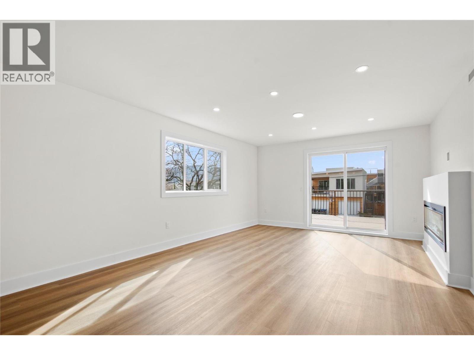 578 Lakeshore Drive Unit# 203, Penticton, BC