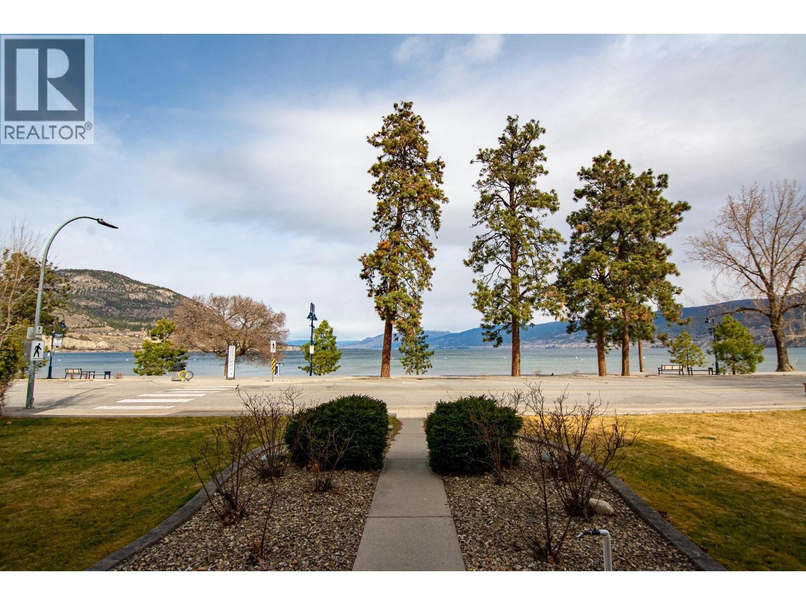 578 Lakeshore Drive Unit# 203, Penticton, BC