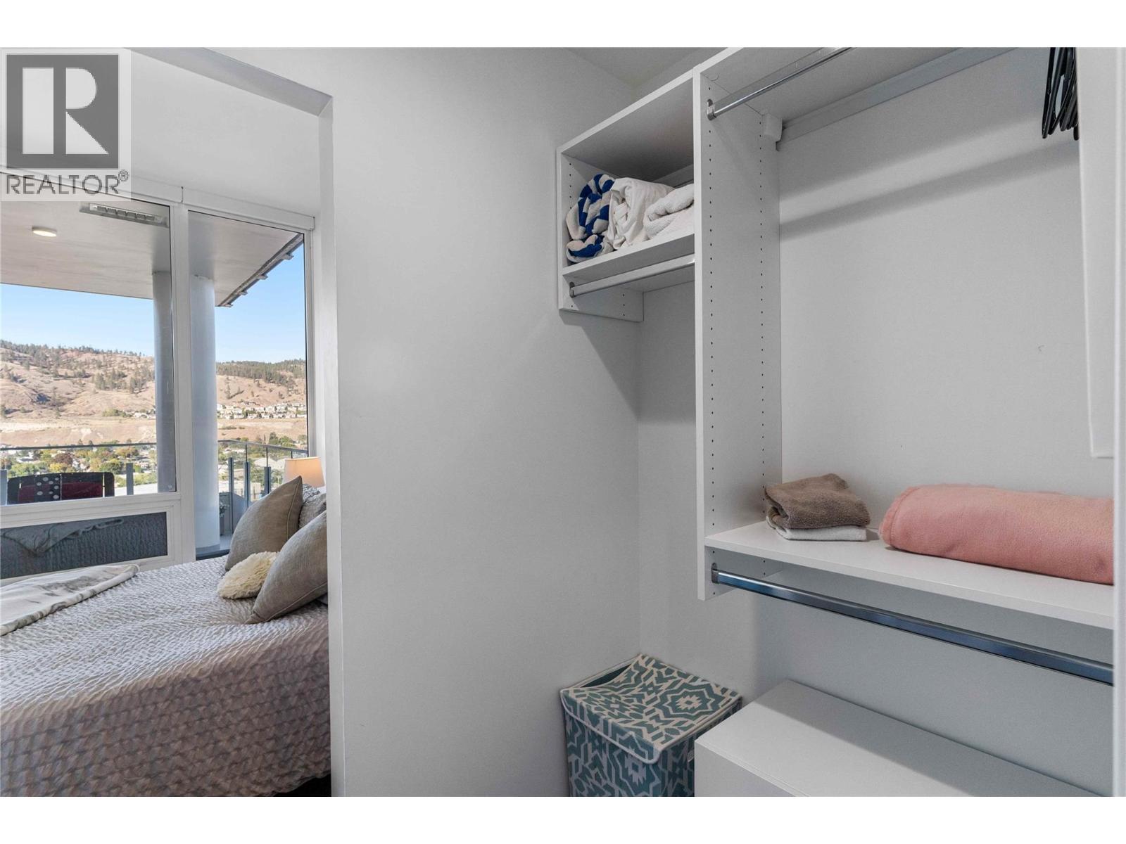 1181 Sunset Drive Unit# 1401, Kelowna, BC