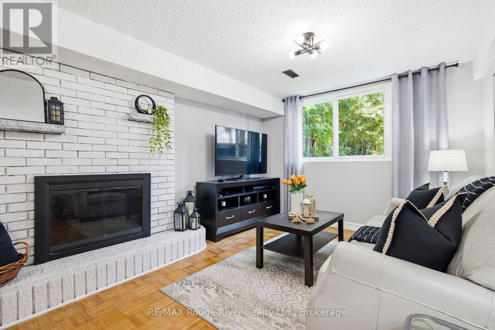 86 Shoredale Drive, Toronto (Woburn), ON