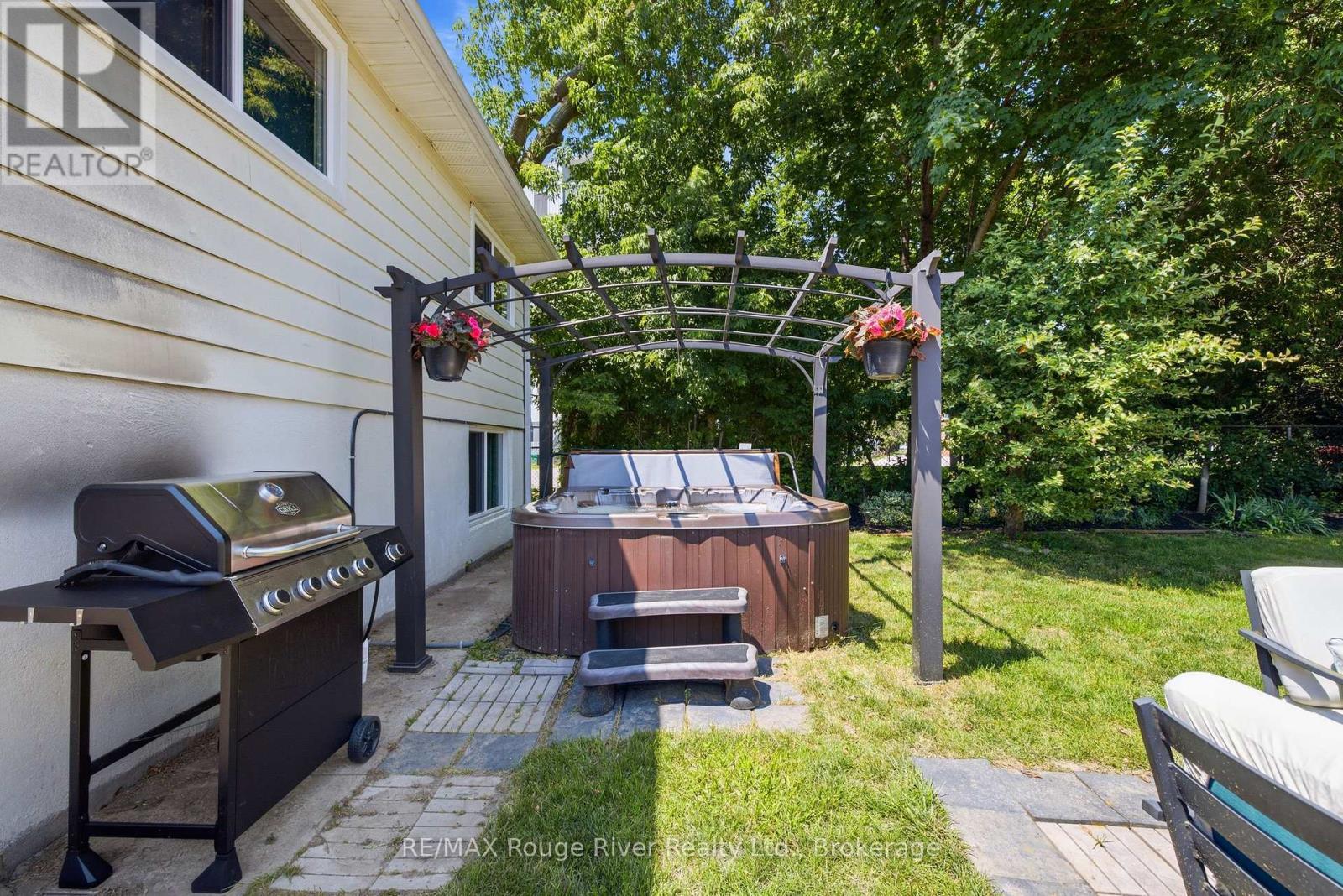 86 Shoredale Drive, Toronto (Woburn), ON