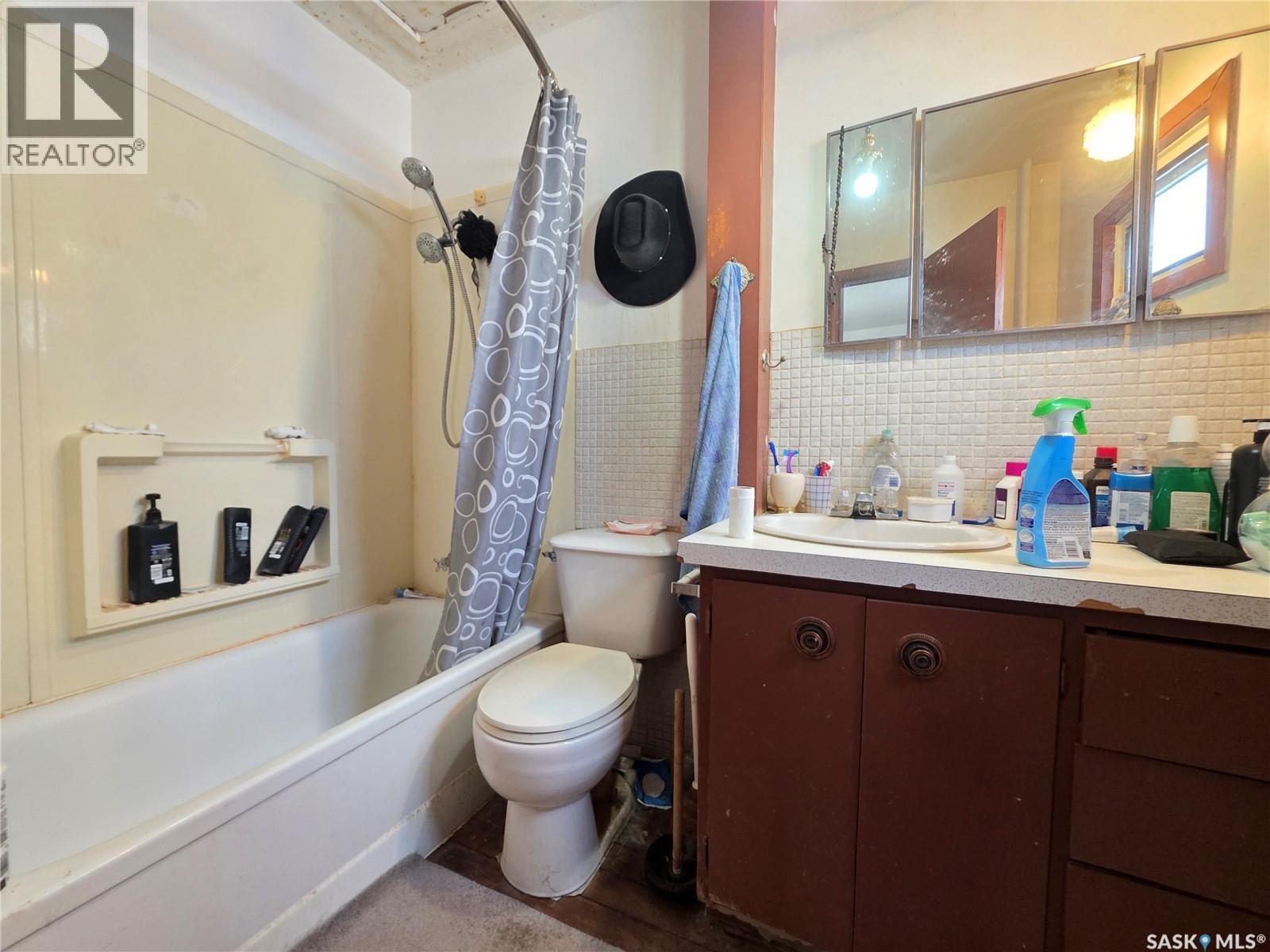 5460 Kings Avenue, Gull Lake, SK