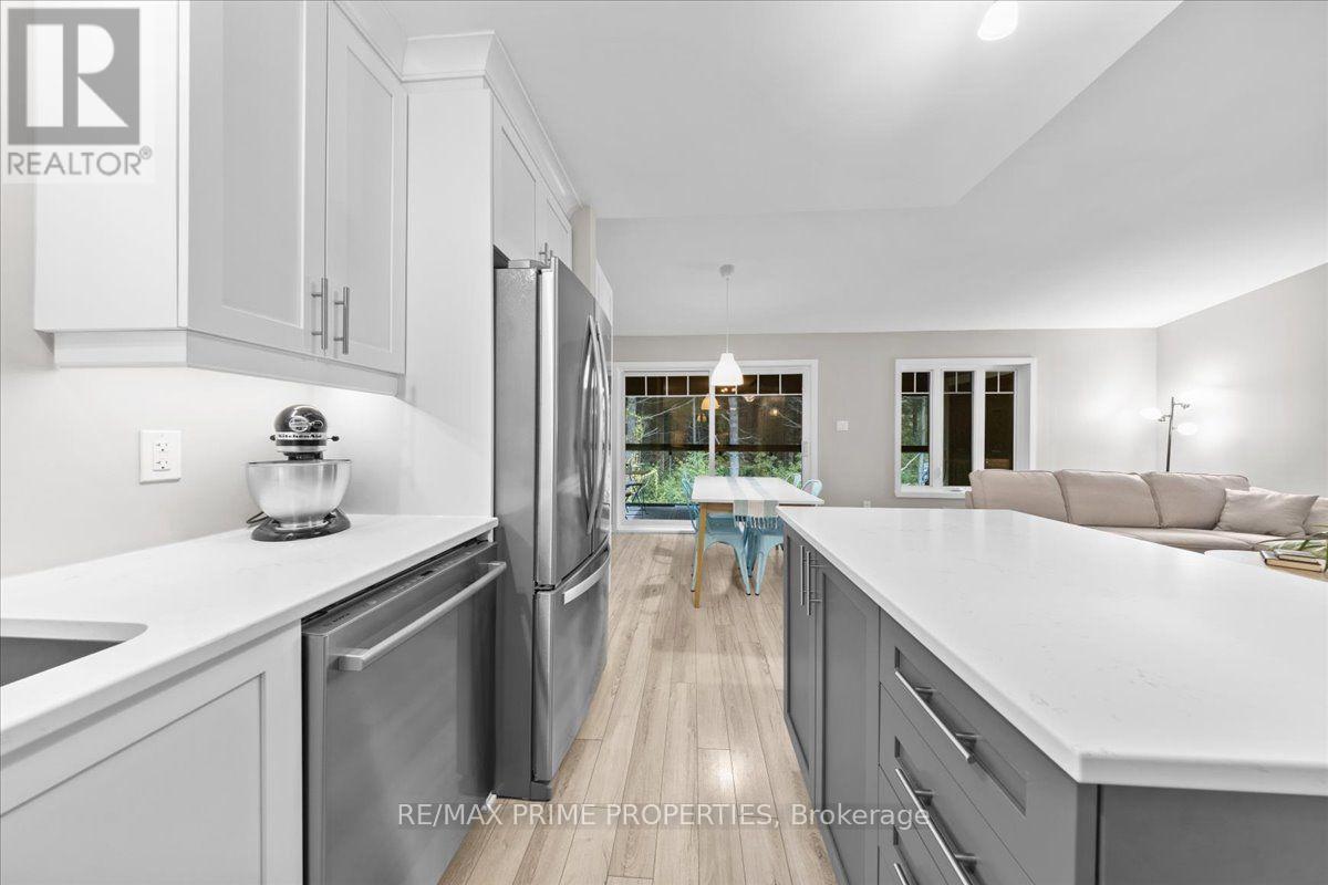 302 - 91 St Moritz Trail, Russell, ON